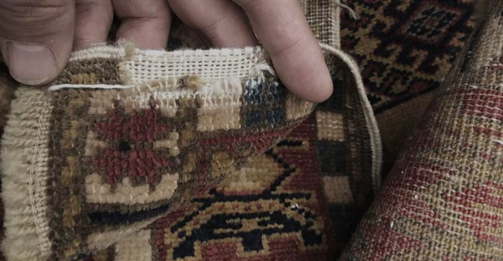 Tappeti Nain. L'arte di annodare i tappeti tramite una tradizione unica.